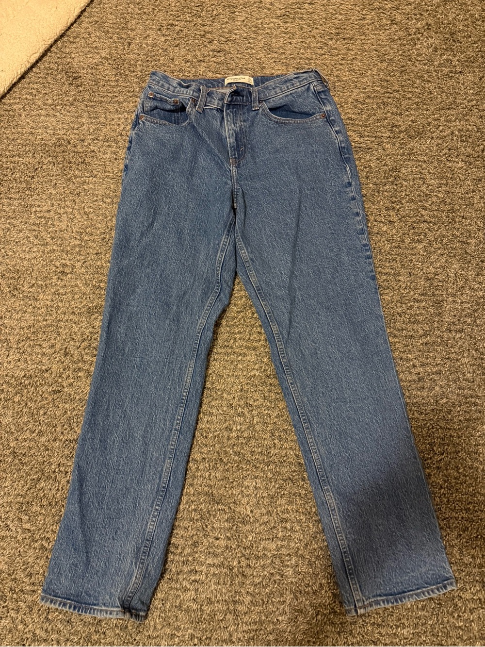Abercrombie & Fitch Curve Love Mid Rise 90s Straight Jean - SIZE 27